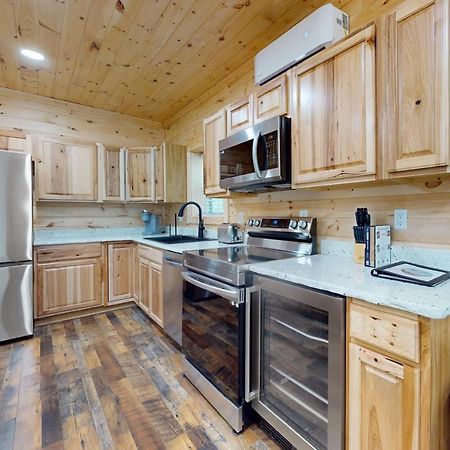 Whiskey Barrel Retreat Sevierville Exterior foto