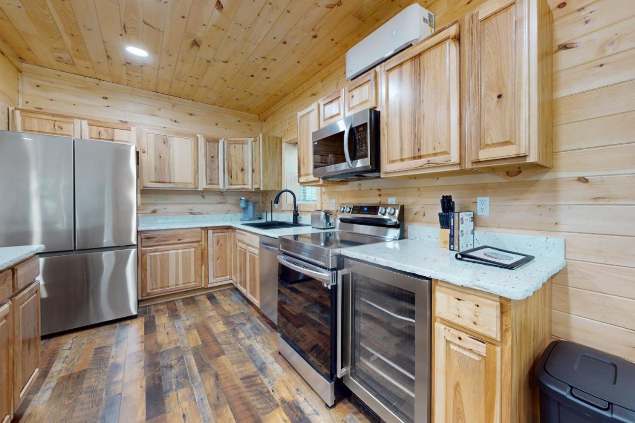 Whiskey Barrel Retreat Sevierville Exterior foto